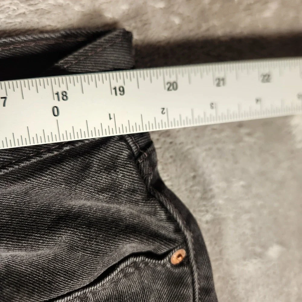 Levi's 550 Relaxed Fit Jeans Mens 40x32 Black Excellent Faded Tapered Leg Denim
